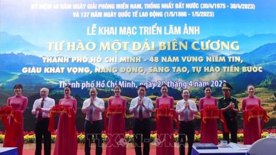 HCM City holds photo exhibition on National Reunification Day